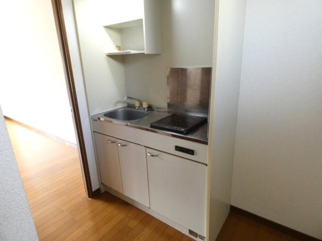 拡大写真:バウハウス弐番館 1階101のキッチン