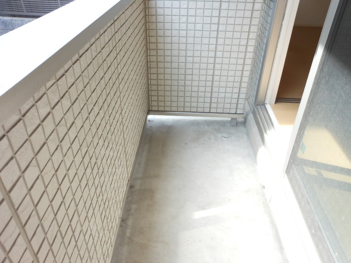 拡大写真:リバーパーク新天町 1階103のバルコニー