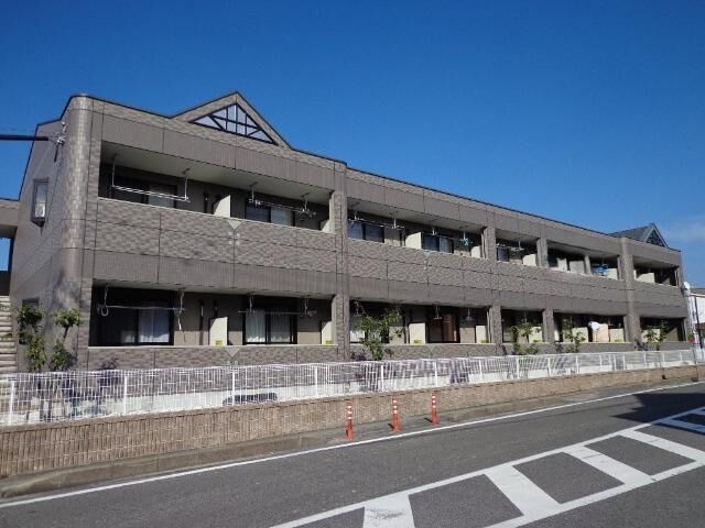 拡大写真:ルミエール大坪 2階202の外観写真(昼)