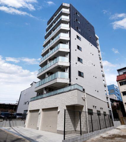 Jクレストドーム前の外観