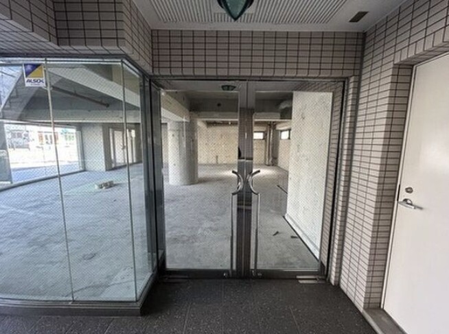 拡大写真:楠葉並木レジデンススクエア 1階T103のエントランス
