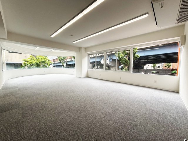 拡大写真:サン・ホワイティ清風荘 3Fの内装