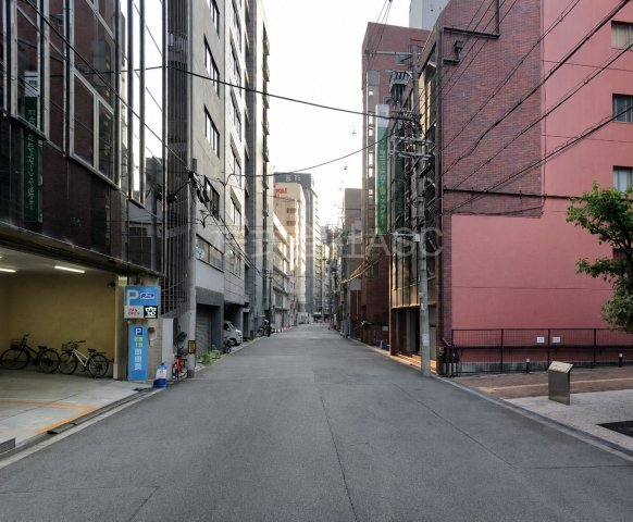 拡大写真:大阪小学館ビル 7階の洋室