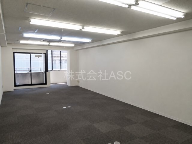 拡大写真:エスエルビル テナント 3階301の内装