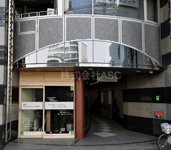 拡大写真:西長堀ビジネスゾーン 7階702のエントランス