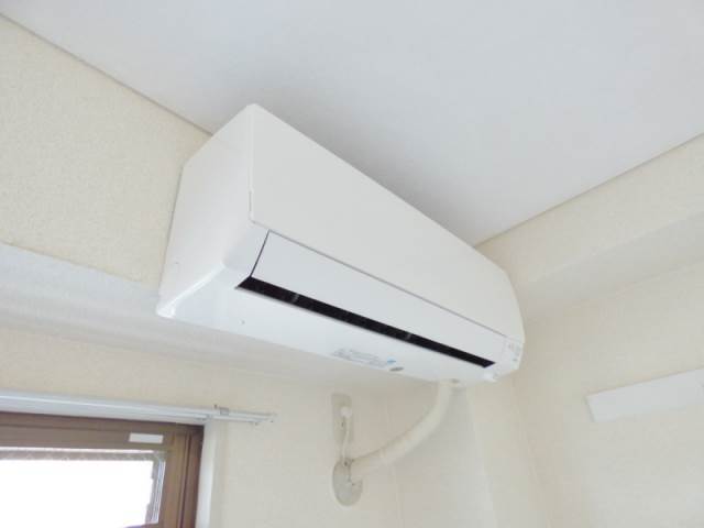 拡大写真:神戸市垂水区本多聞2丁目 4階402のエアコン