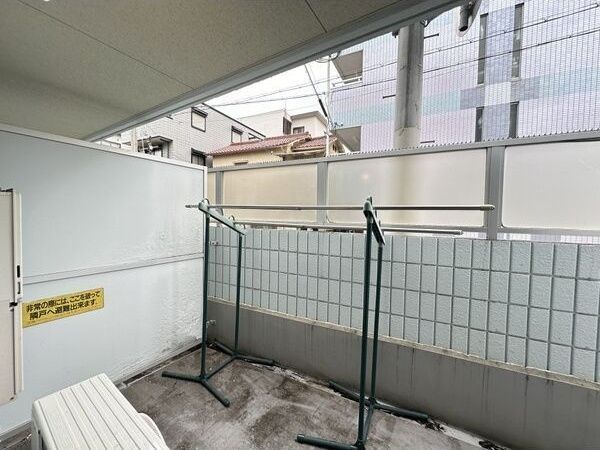 拡大写真:神戸市灘区楠丘町6丁目 4階402の居室・リビング