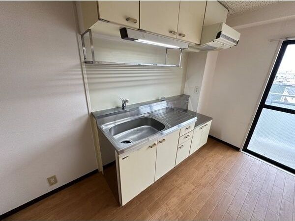 拡大写真:神戸市灘区楠丘町6丁目 4階402の内観