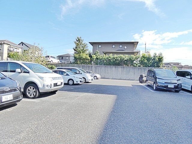 拡大写真:スカイコート21 2階203の外観