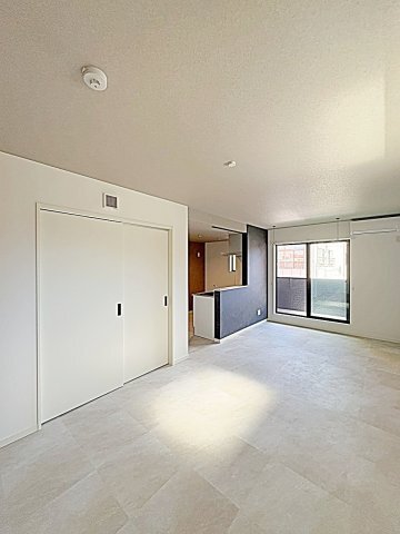 拡大写真:Celenest高岳 4階401の内装