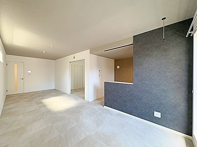 拡大写真:Celenest高岳 4階401の居間