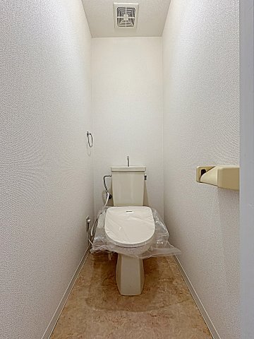 拡大写真:アメニティ メイセイ 4階404のトイレ