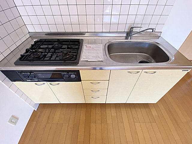 拡大写真:アプトエーデルワイス 2階Aのキッチン