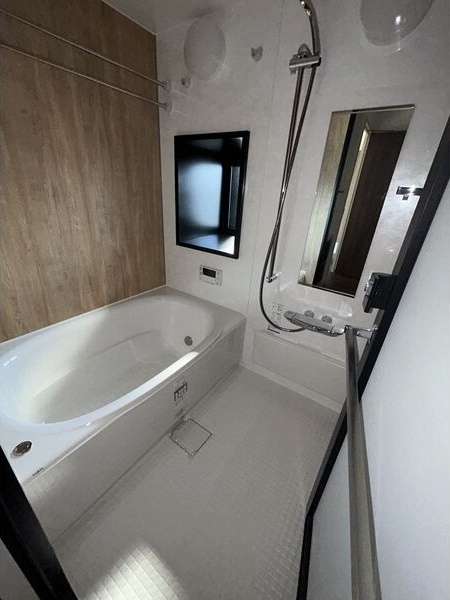 拡大写真:さくらHills ROKUBAN Platinum Residence 9階901の風呂