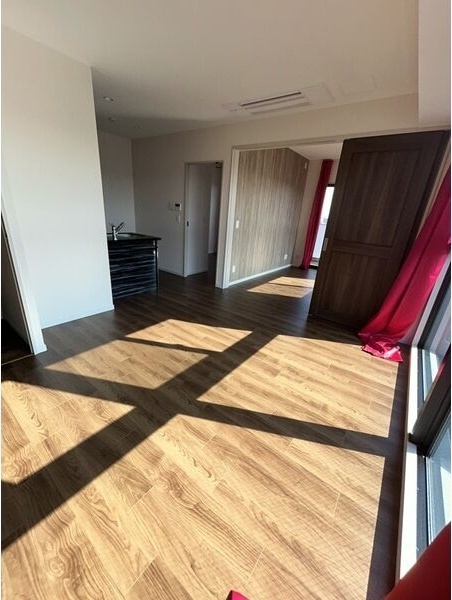 拡大写真:さくらHills ROKUBAN Platinum Residence 9階901の居間