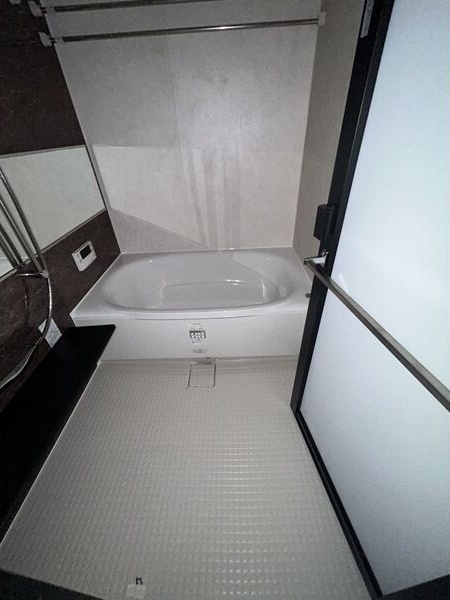 拡大写真:さくらHills ROKUBAN Platinum Residence 9階902の風呂