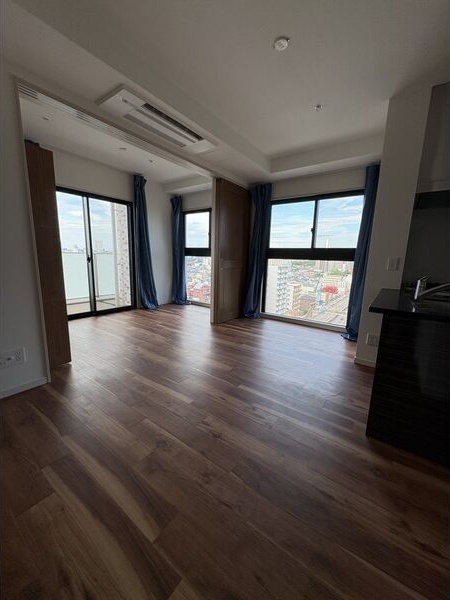 拡大写真:さくらHills ROKUBAN Platinum Residence 12階1204の居間