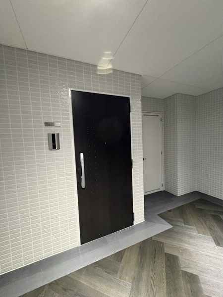 拡大写真:さくらHills ROKUBAN Platinum Residence 12階1204の玄関