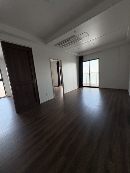 拡大写真:さくらHills ROKUBAN Platinum Residence 13階1302の居間