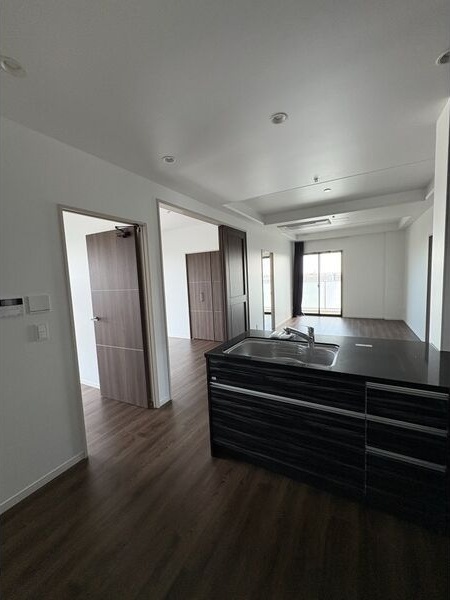 拡大写真:さくらHills ROKUBAN Platinum Residence 13階1302の居間