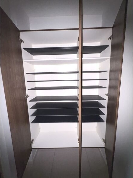 拡大写真:さくらHills ROKUBAN Platinum Residence 13階1302の収納