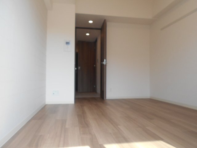 拡大写真:プレサンス久屋大通公園セラフィ 11階306の居間