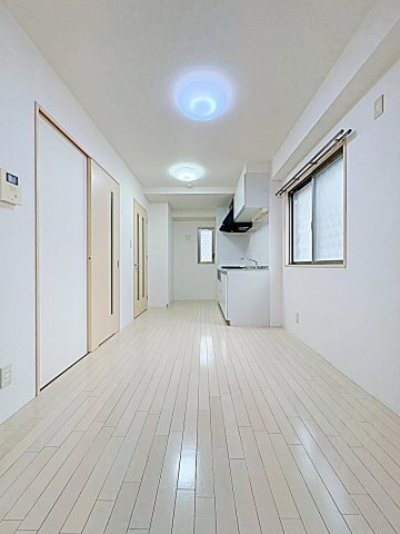 拡大写真:プレステージ金城 1階101の居間