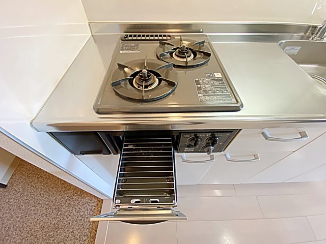 拡大写真:Cherry Suite 2階202のキッチン