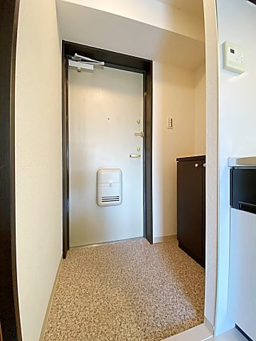拡大写真:Cherry Suite 2階202の玄関