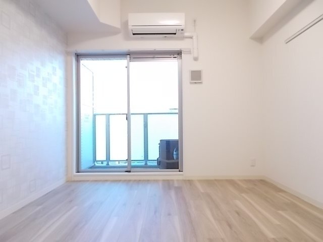 拡大写真:プレサンス久屋大通公園セラフィ 9階906の居間