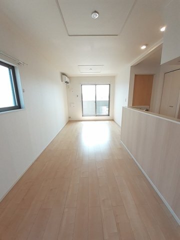 拡大写真：ドリーム館　悠悠 2階203の居間