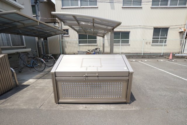 拡大写真:クリスタルガーデンⅤ 3階302のその他共有部分