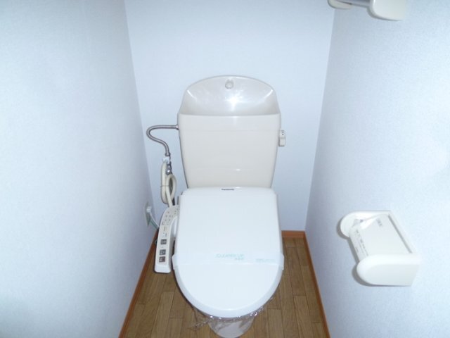 拡大写真：セジュール誠之 2階201のトイレ