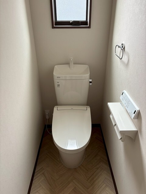 拡大写真:エーリッシュ新涯 2階201のトイレ