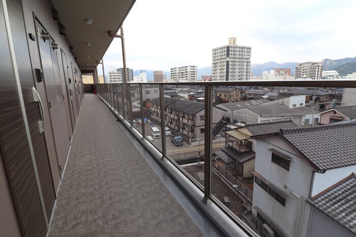 拡大写真:テゾーロ行橋 5階507の玄関