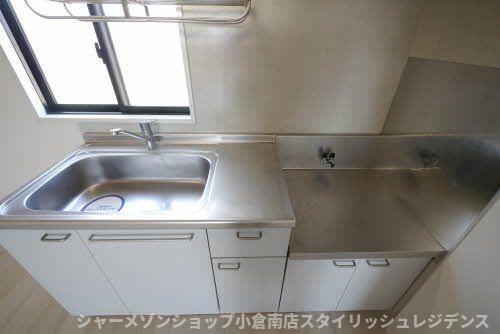 拡大写真:サープラス若久 B棟 2階201のキッチン