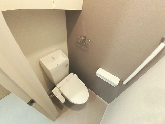 拡大写真:デュオブライト Ⅰ 2階201のトイレもきれいです