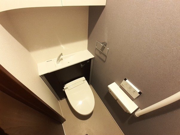 拡大写真:コスモス M 3階302のトイレも気になるポイント