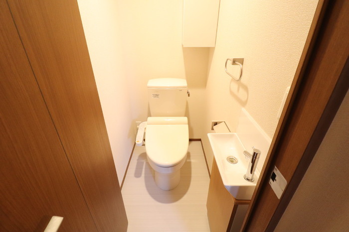拡大写真:セジュール朽網Ⅱ 2階201のトイレ