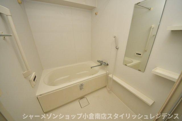 拡大写真:行橋第一レジデンス 4階402の風呂
