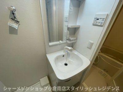 拡大写真:レニター小倉サンライズビュー 3階306の洗面所