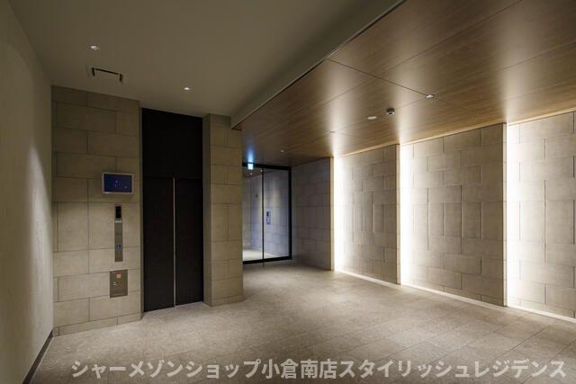 拡大写真:THE GRAND CLASS 6階602のエントランス