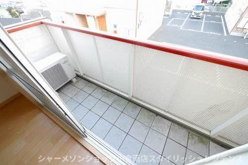 拡大写真:シャーメゾン朽網 B棟 2階202のバルコニー