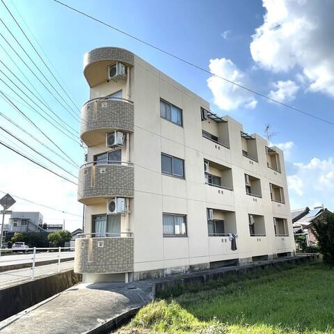 ベイサージュの外観