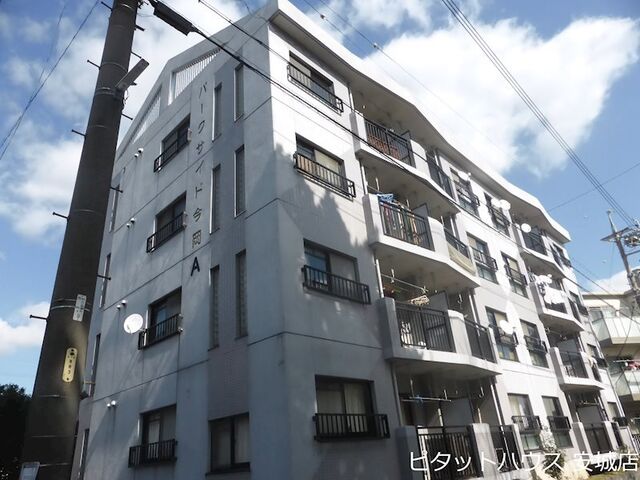 パークサイド今岡Aの外観