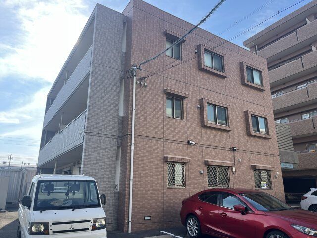 緒川プラザの外観