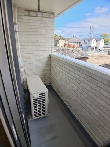 拡大写真:ウエストサイド・アルドール 2階203のバルコニー