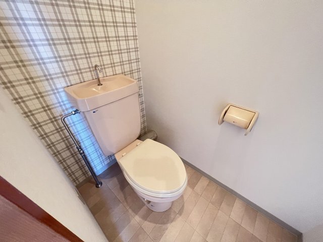 拡大写真:ロフティー池浦 2階205のトイレ