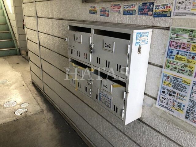 拡大写真:ホワイトコート米津 1階105のエントランス