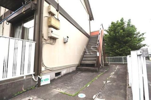 拡大写真：ハイツウィング 2階203のエントランス